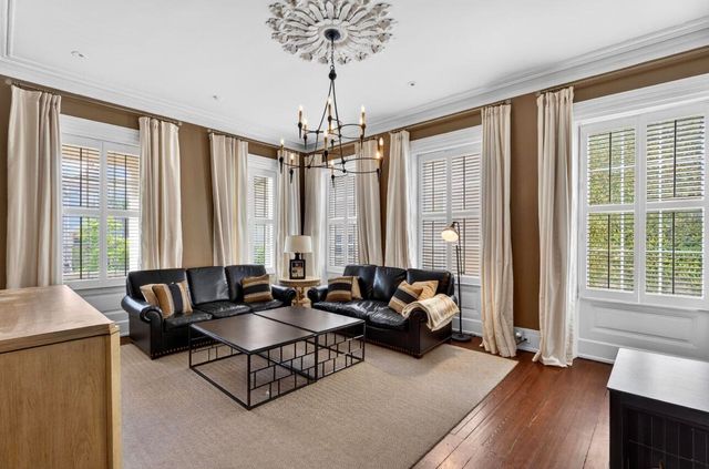 36 Society Street, Charleston, SC 29401