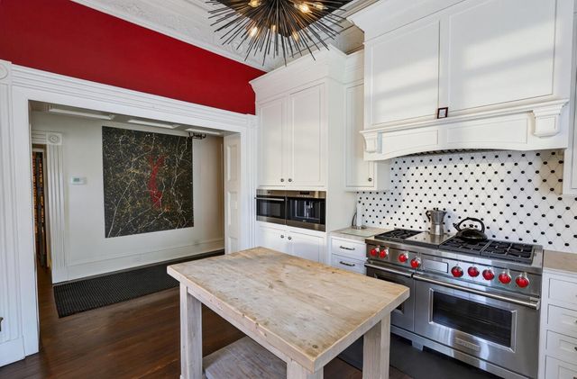 36 Society Street, Charleston, SC 29401