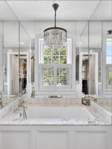 36 Society Street, Charleston, SC 29401