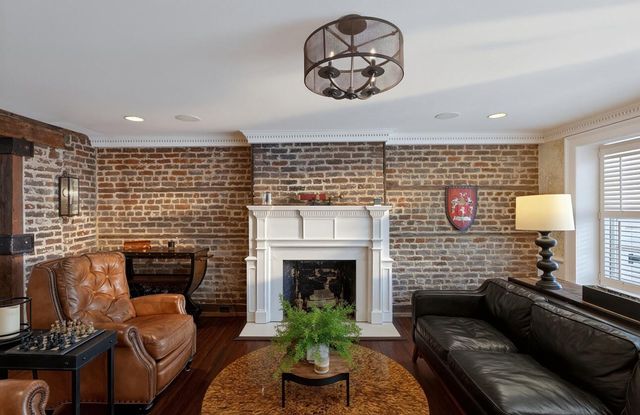 36 Society Street, Charleston, SC 29401