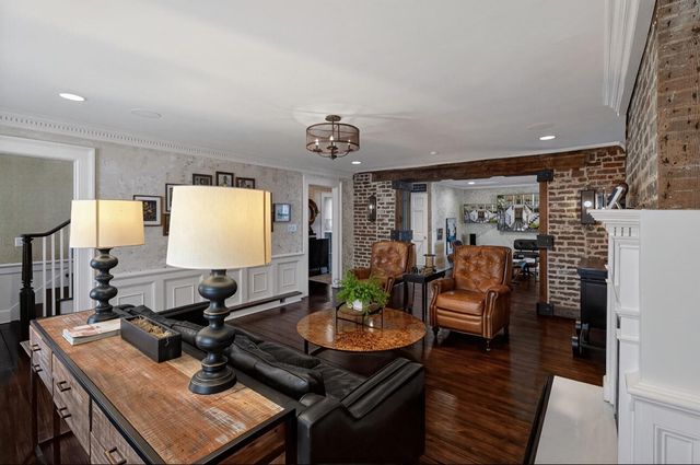 36 Society Street, Charleston, SC 29401