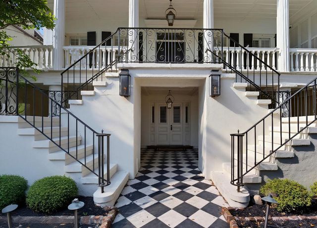 36 Society Street, Charleston, SC 29401