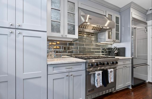 36 Society Street, Charleston, SC 29401