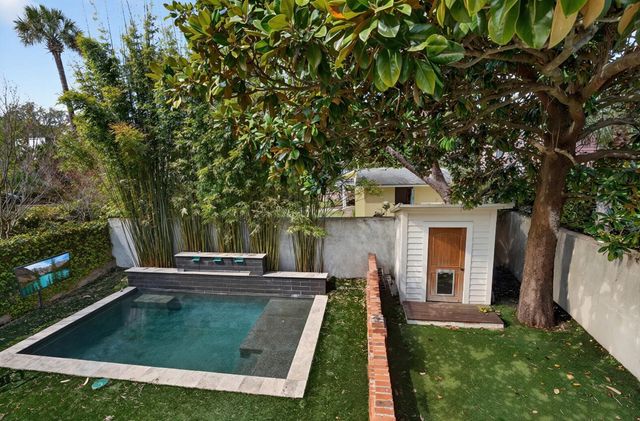 36 Society Street, Charleston, SC 29401