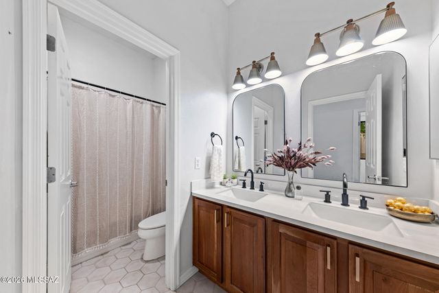 11946 N Copper Sky Place, Oro Valley, AZ 85737