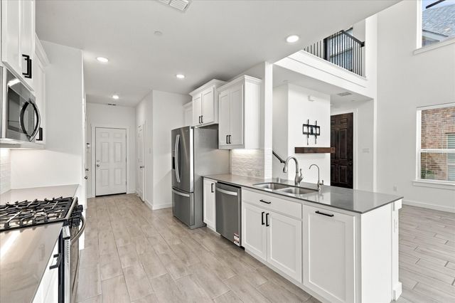 2737 Splendor Drive, Little Elm, TX 75068
