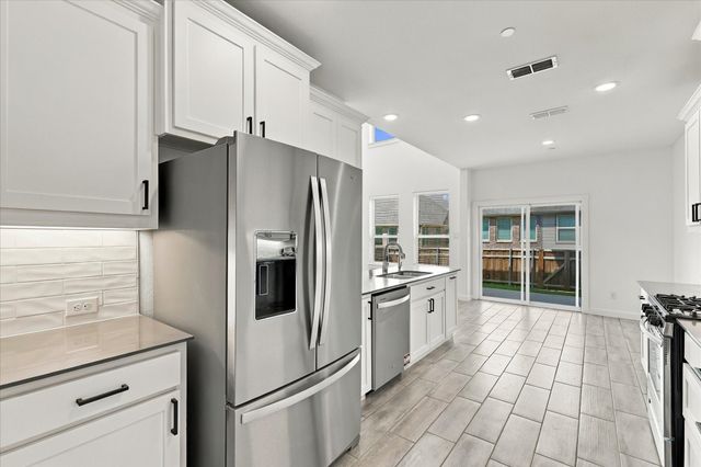 2737 Splendor Drive, Little Elm, TX 75068