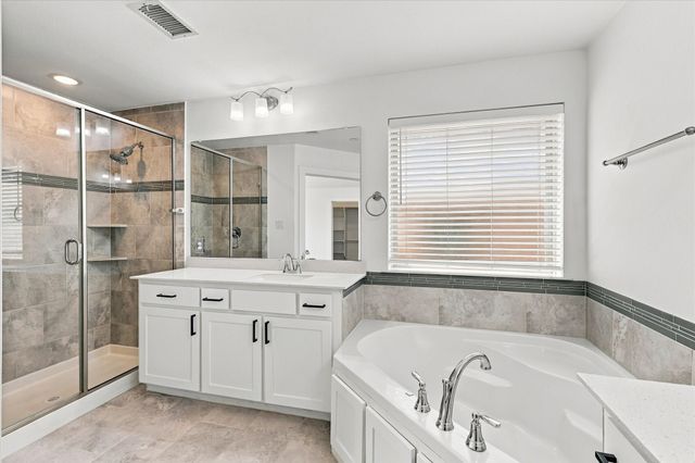 2737 Splendor Drive, Little Elm, TX 75068