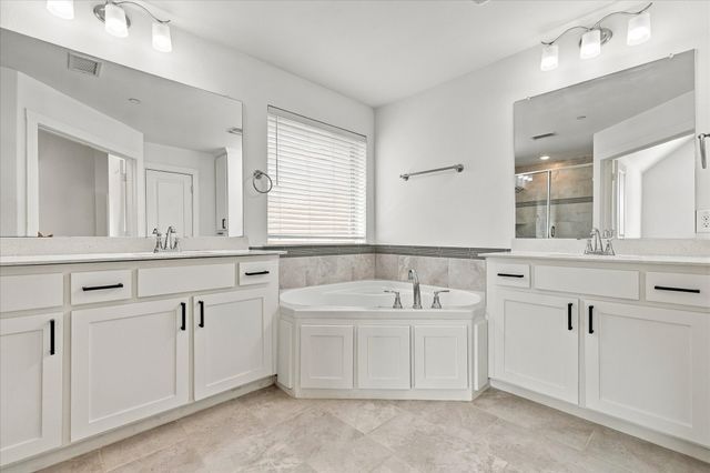 2737 Splendor Drive, Little Elm, TX 75068