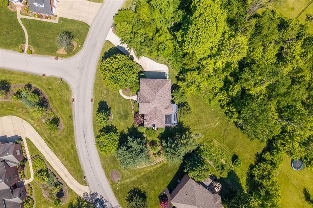 301 Bunker Hill Drive, Peters Twp, PA 15317