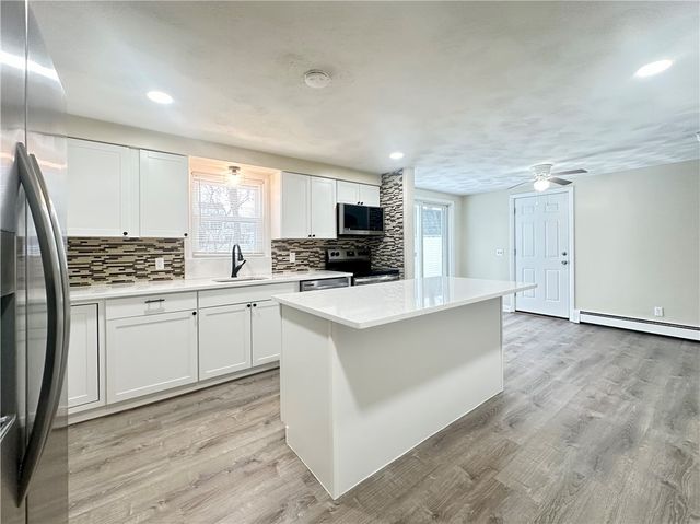 135 South Pierce Road, East Greenwich, RI 02818