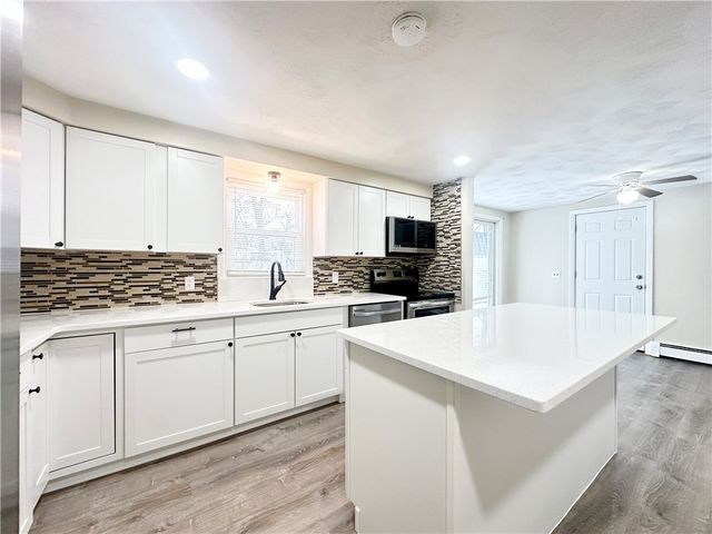 135 South Pierce Road, East Greenwich, RI 02818