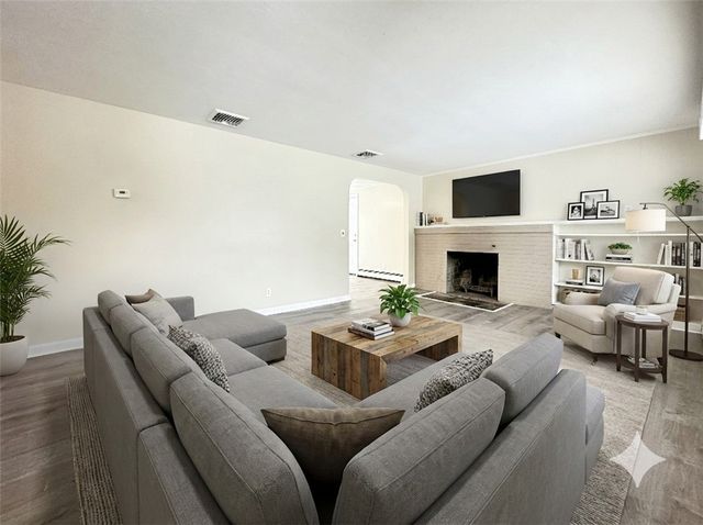 135 South Pierce Road, East Greenwich, RI 02818