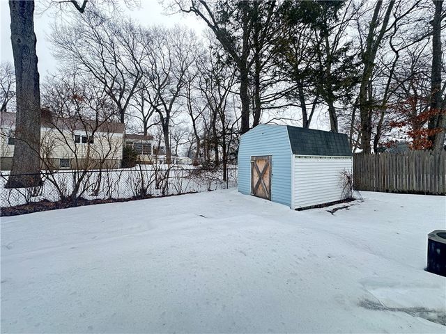 135 South Pierce Road, East Greenwich, RI 02818