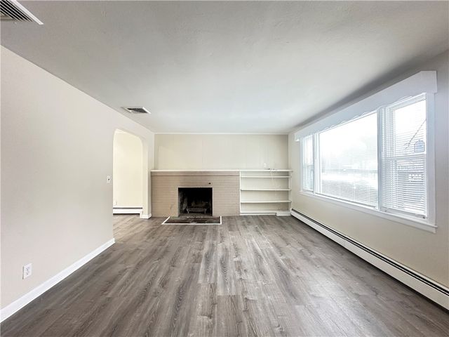 135 South Pierce Road, East Greenwich, RI 02818