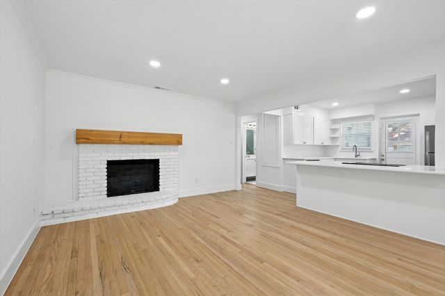 6519 Ravendale Lane, Dallas, TX 75214