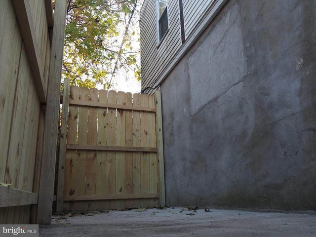 2305 N COLORADO ST, Philadelphia, PA 19132