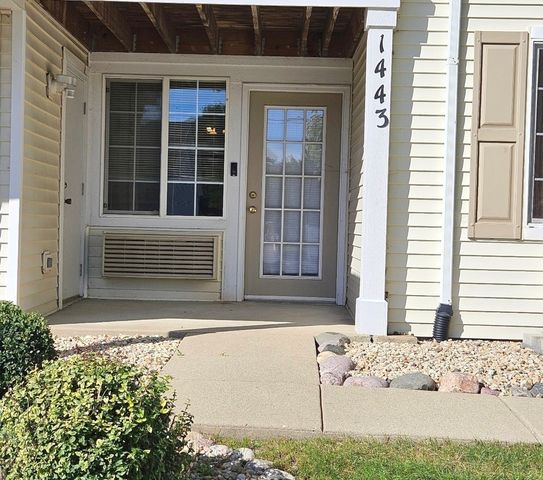 1443 Mcclure Road 207, Aurora, IL 60505