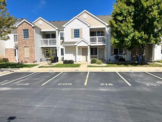 1443 Mcclure Road 207, Aurora, IL 60505