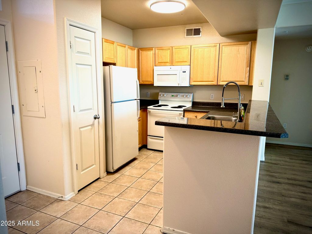 19777 N 76TH Street 2179, Scottsdale, AZ 85255