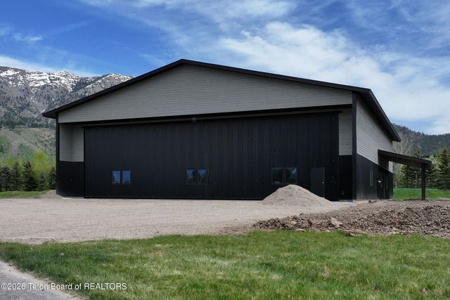 331 FUNK FAIRWAY, Alpine, WY 83128