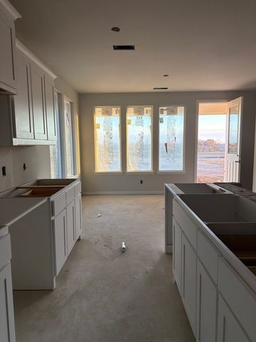 3508 Helena Street, Gainesville, TX 76240