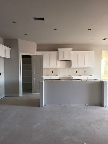 3508 Helena Street, Gainesville, TX 76240