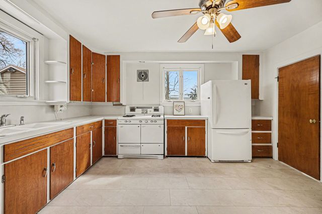 2222 Hoyle Avenue Nw, City Of Walker, MI 49544