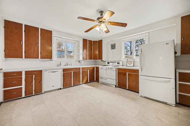 2222 Hoyle Avenue Nw, City Of Walker, MI 49544