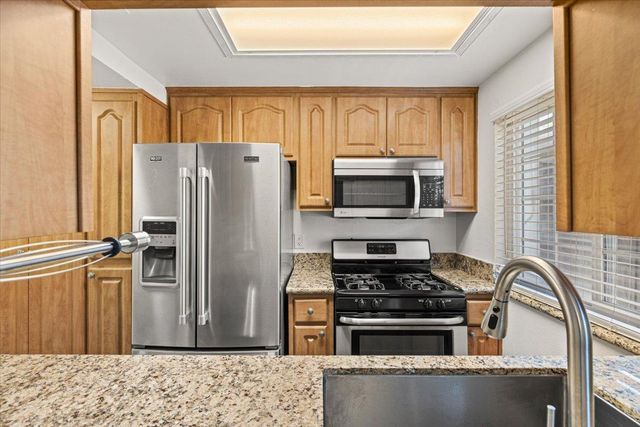 6693 Greenback Ln, Citrus Heights, CA 95621