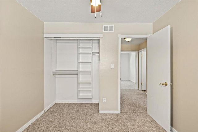 6693 Greenback Ln, Citrus Heights, CA 95621