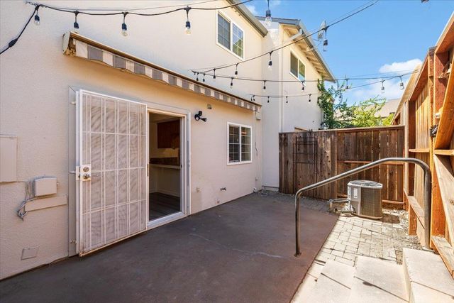 6693 Greenback Ln, Citrus Heights, CA 95621