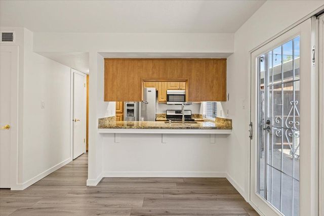 6693 Greenback Ln, Citrus Heights, CA 95621