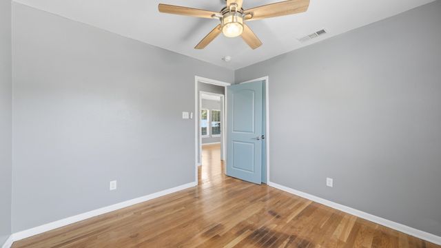 313 W 7th Street, Weatherford, TX 76086