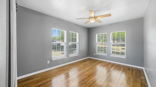 313 W 7th Street, Weatherford, TX 76086