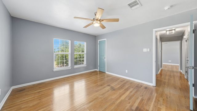 313 W 7th Street, Weatherford, TX 76086