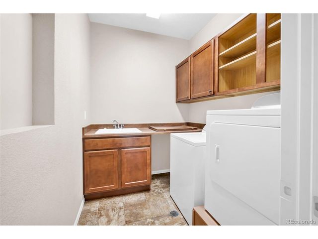 2335 Winding Dr, Longmont, CO 80504