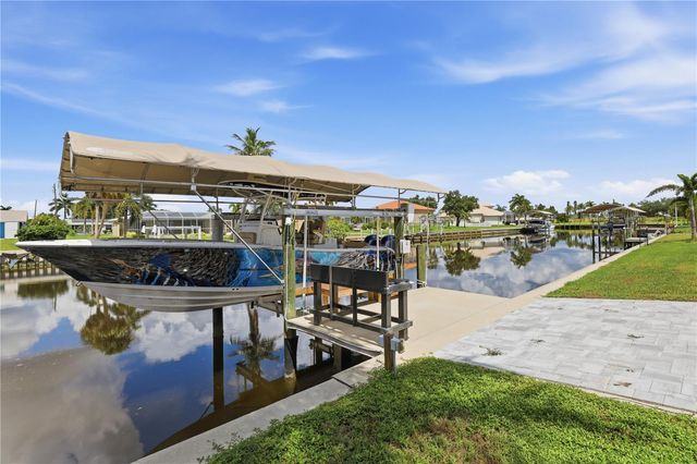 136 SINCLAIR STREET SE, Port Charlotte, FL 33952