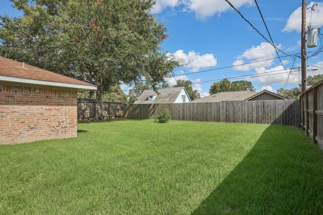 722 Princeton Lane, Deer Park, TX 77536