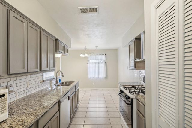 722 Princeton Lane, Deer Park, TX 77536