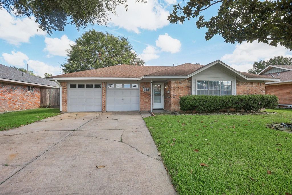 722 Princeton Lane, Deer Park, TX 77536