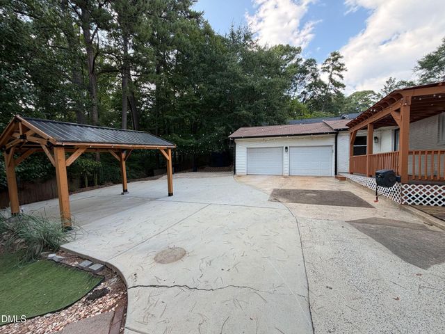 2220 Hillock Drive, Raleigh, NC 27612