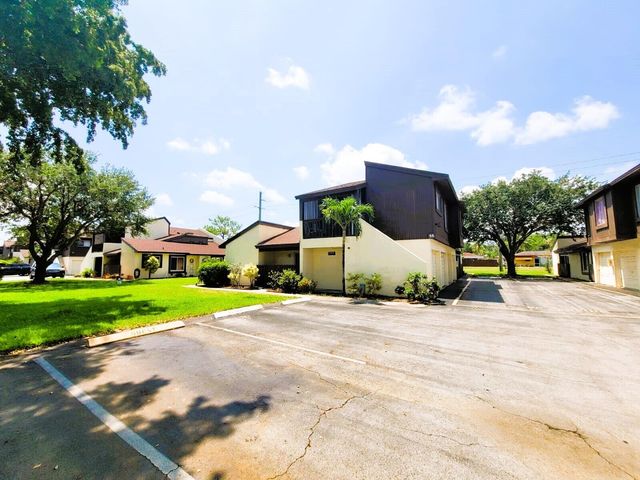 5320 Bosque Lane 88, West Palm Beach, FL 33415