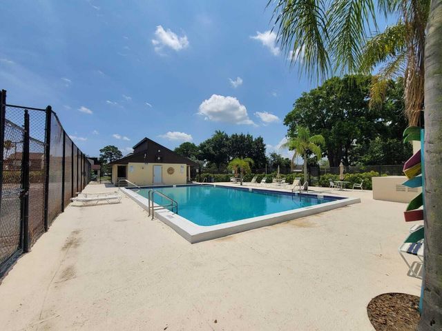 5320 Bosque Lane 88, West Palm Beach, FL 33415