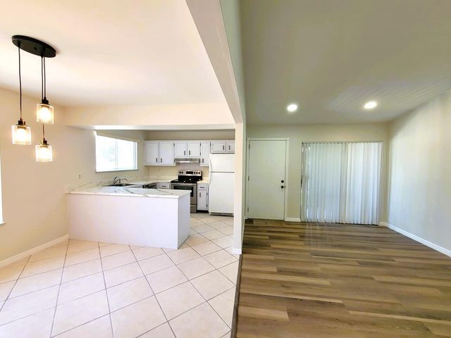 5320 Bosque Lane 88, West Palm Beach, FL 33415