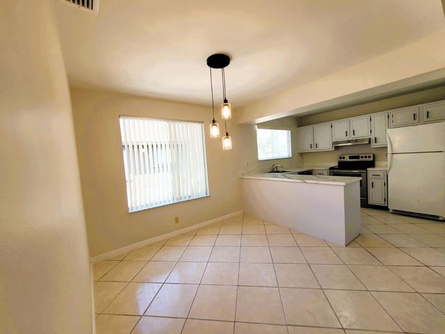 5320 Bosque Lane 88, West Palm Beach, FL 33415