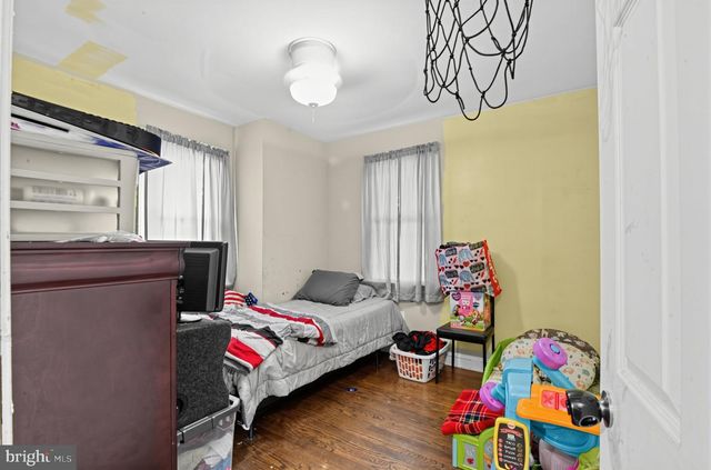 12 N 8TH ST, Millville, NJ 08332
