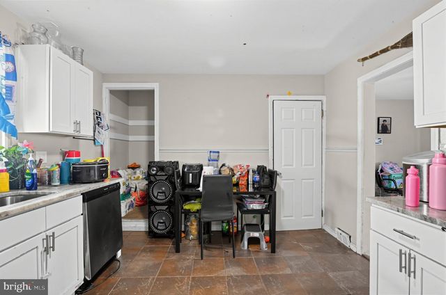 12 N 8TH ST, Millville, NJ 08332