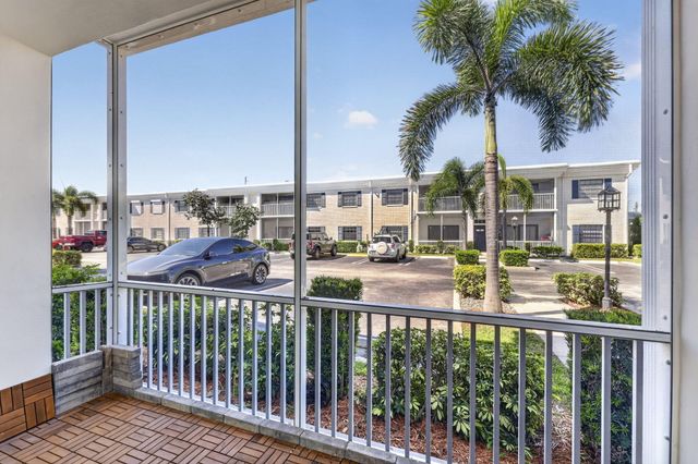 130 Cypress Club Drive 313, Pompano Beach, FL 33060