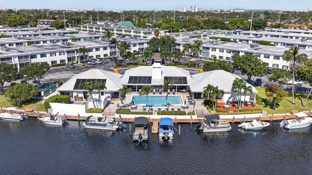 130 Cypress Club Drive 313, Pompano Beach, FL 33060